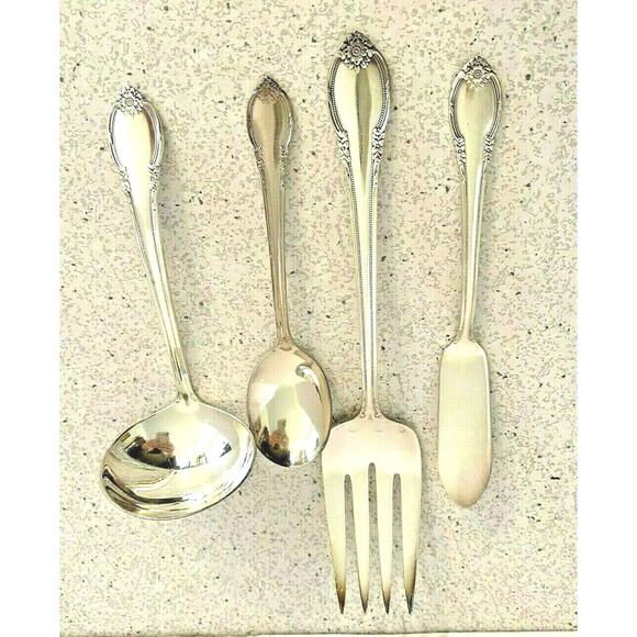 Remembrance Silverplate Flatware 4-pc Hostess Set International Silver 1948 - Picture 6 of 9
